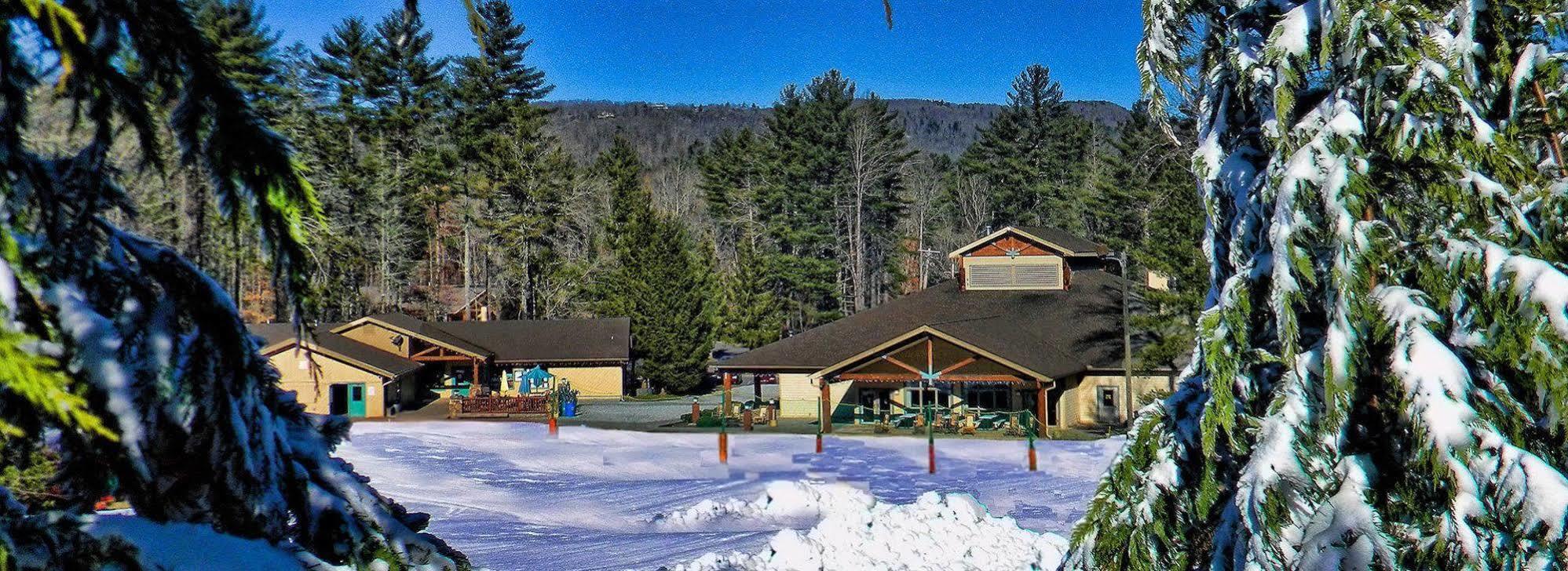 Fairway Forest Resort Sapphire Exterior photo